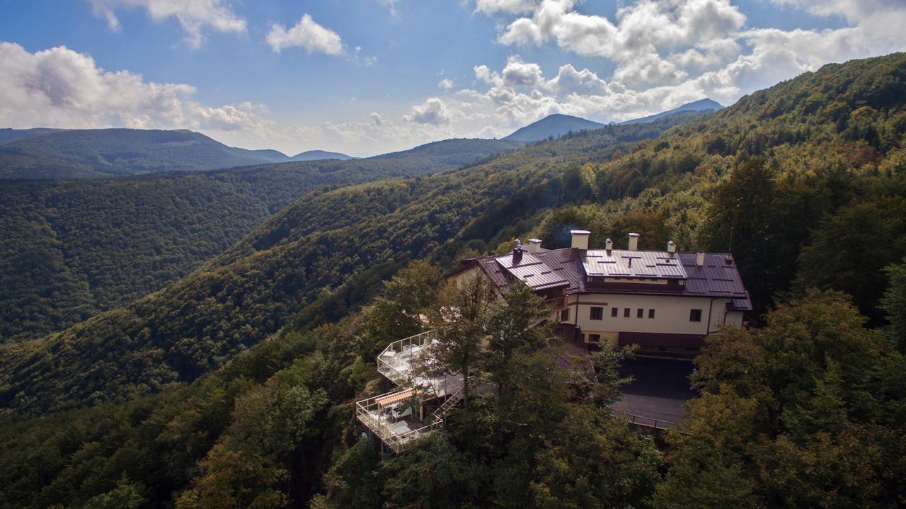 Family Hotel Balkanci Uzana Εξωτερικό φωτογραφία