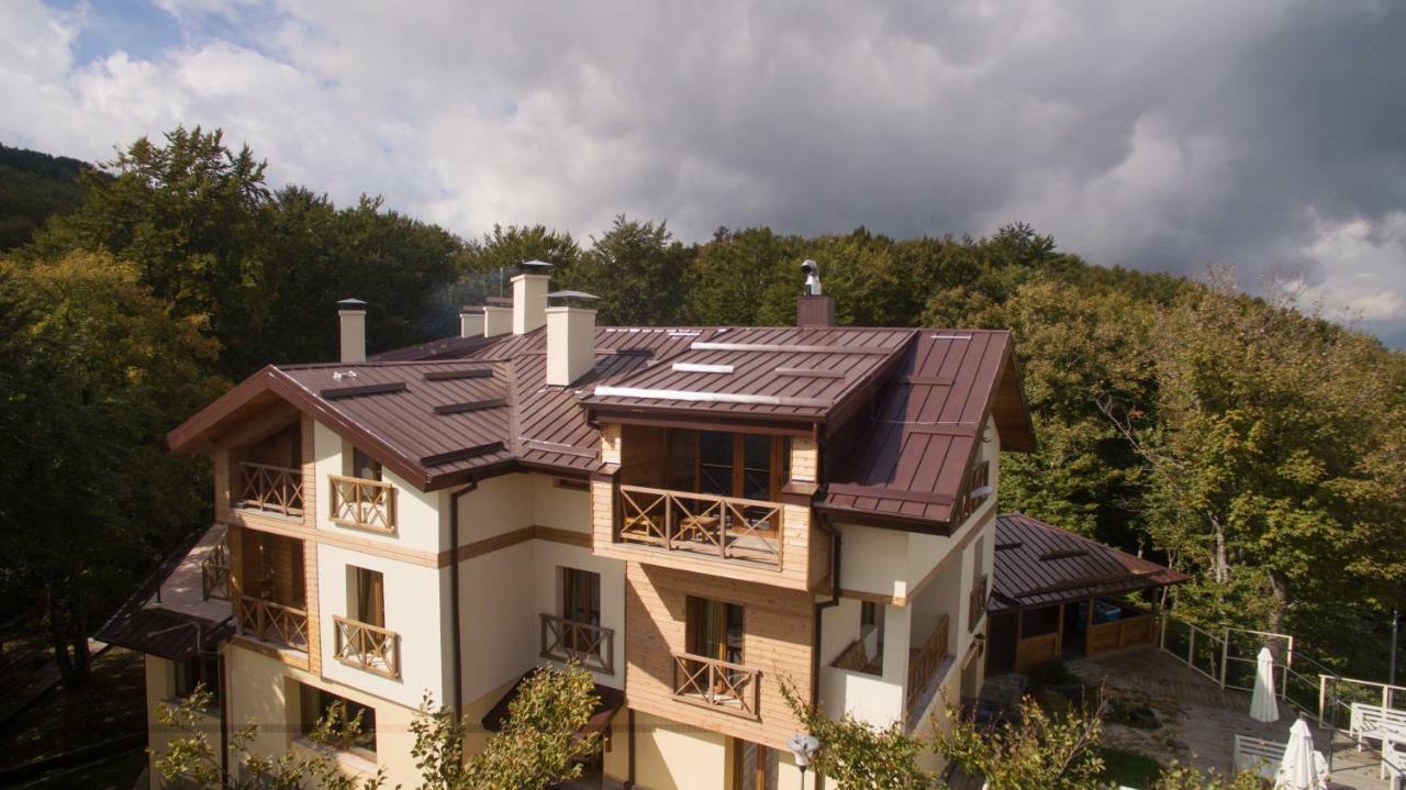 Family Hotel Balkanci Uzana Εξωτερικό φωτογραφία